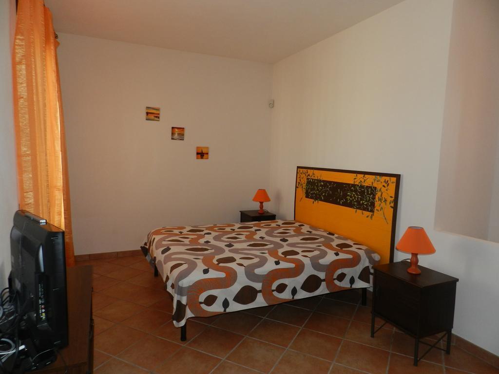 Baglio Olivastro Bed and Breakfast Digerbato Δωμάτιο φωτογραφία